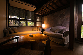 翡翠之庄関連施設、ラウンジ